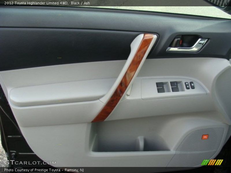 Black / Ash 2012 Toyota Highlander Limited 4WD