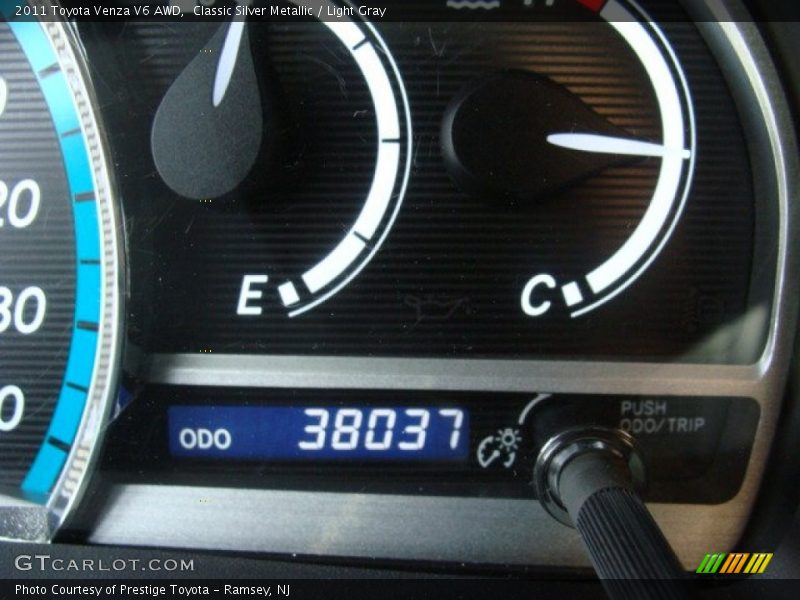 Classic Silver Metallic / Light Gray 2011 Toyota Venza V6 AWD