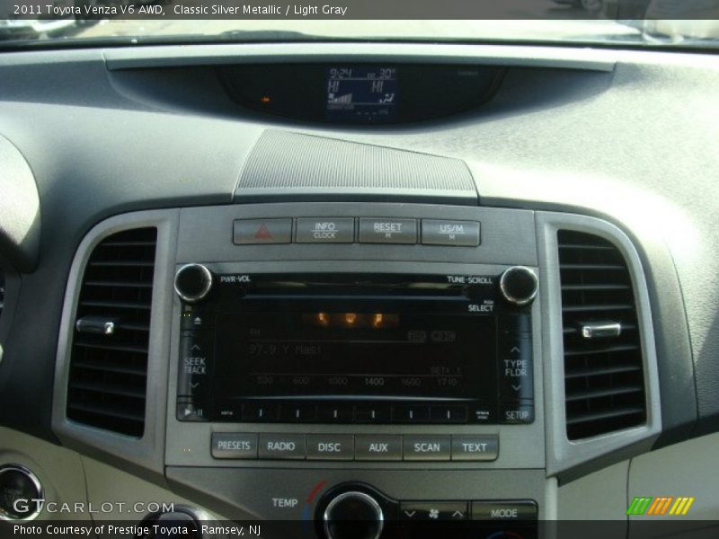 Classic Silver Metallic / Light Gray 2011 Toyota Venza V6 AWD