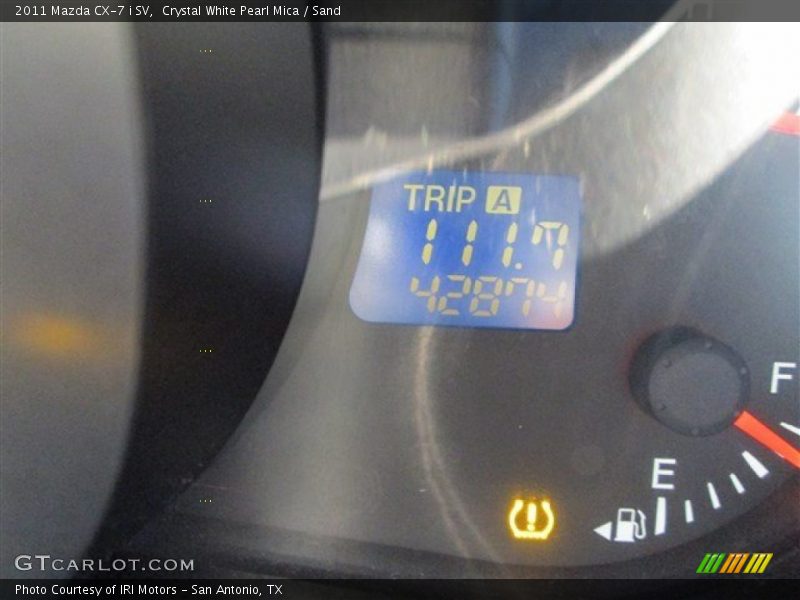 Crystal White Pearl Mica / Sand 2011 Mazda CX-7 i SV