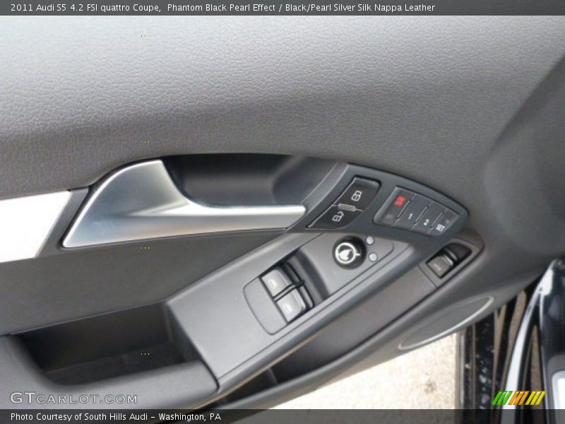 Controls of 2011 S5 4.2 FSI quattro Coupe
