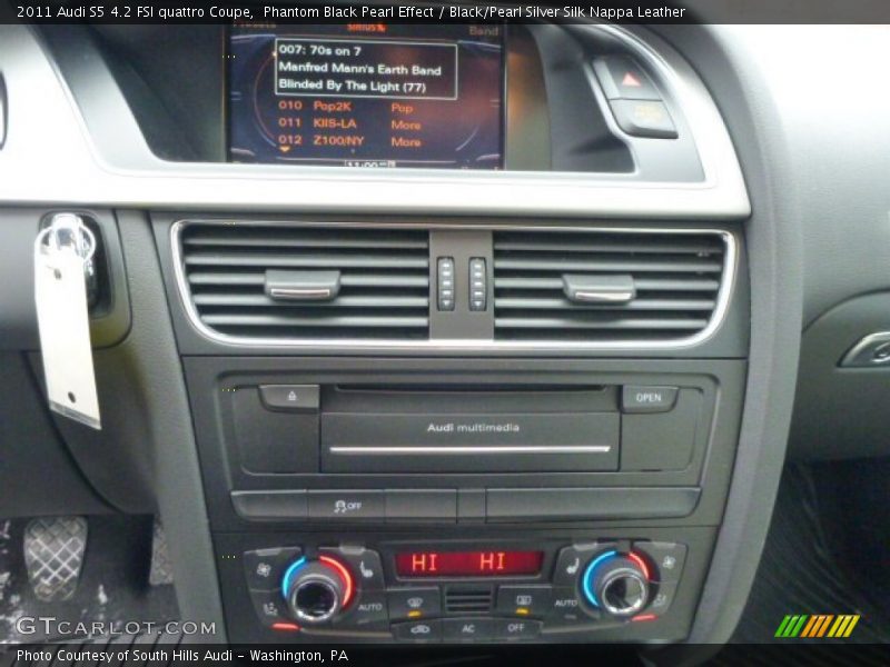 Controls of 2011 S5 4.2 FSI quattro Coupe