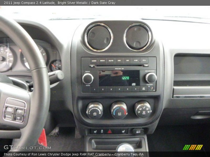 Bright Silver Metallic / Dark Slate Gray 2011 Jeep Compass 2.4 Latitude