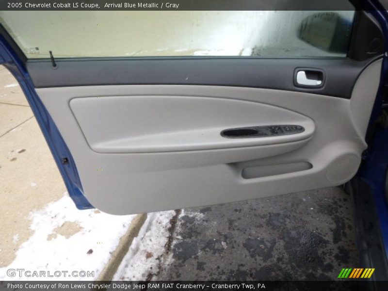 Arrival Blue Metallic / Gray 2005 Chevrolet Cobalt LS Coupe