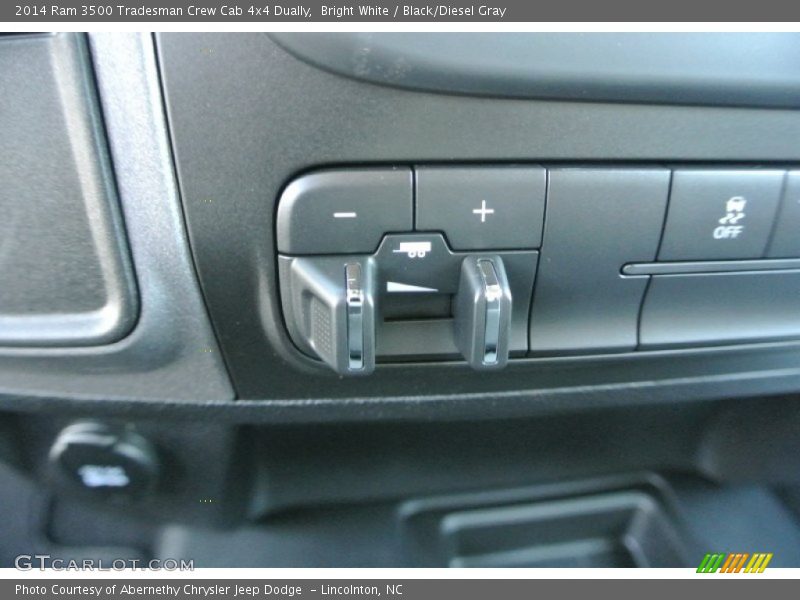 Bright White / Black/Diesel Gray 2014 Ram 3500 Tradesman Crew Cab 4x4 Dually