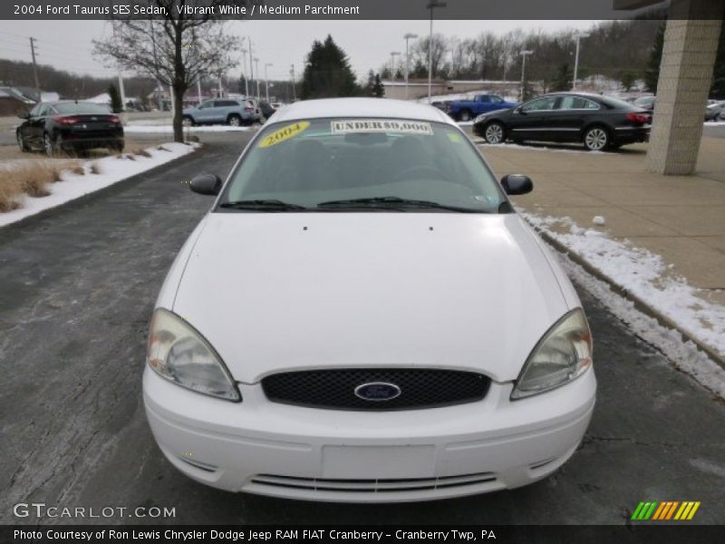 Vibrant White / Medium Parchment 2004 Ford Taurus SES Sedan