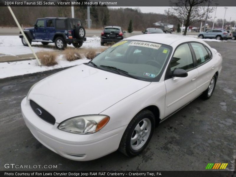 Vibrant White / Medium Parchment 2004 Ford Taurus SES Sedan