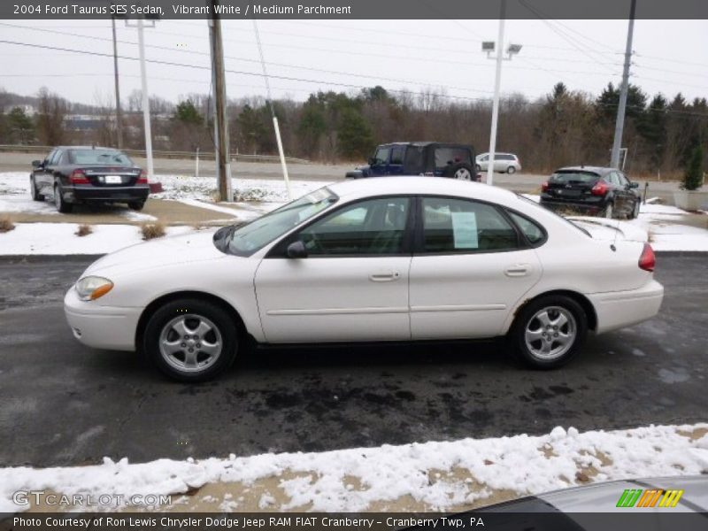 Vibrant White / Medium Parchment 2004 Ford Taurus SES Sedan