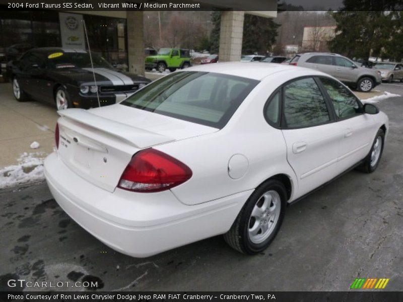 Vibrant White / Medium Parchment 2004 Ford Taurus SES Sedan