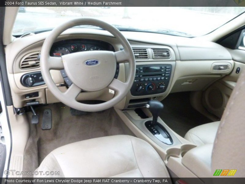 Vibrant White / Medium Parchment 2004 Ford Taurus SES Sedan