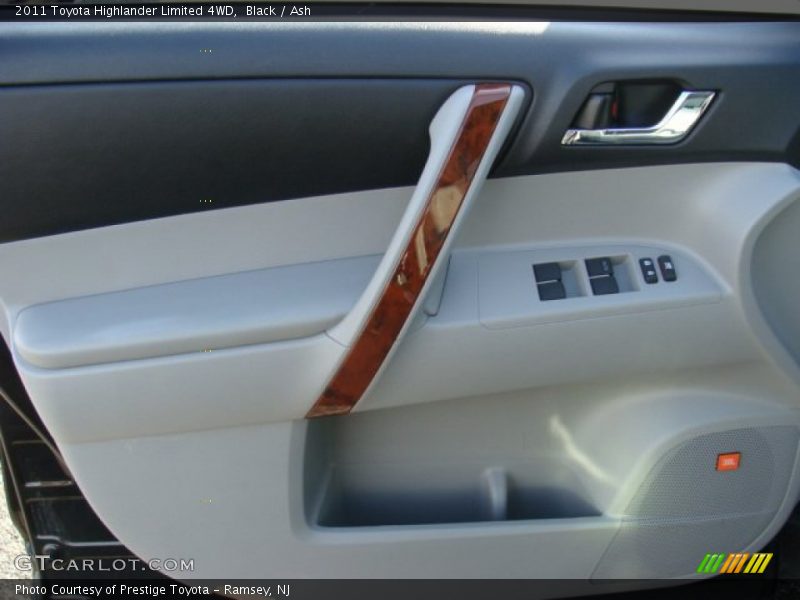 Black / Ash 2011 Toyota Highlander Limited 4WD