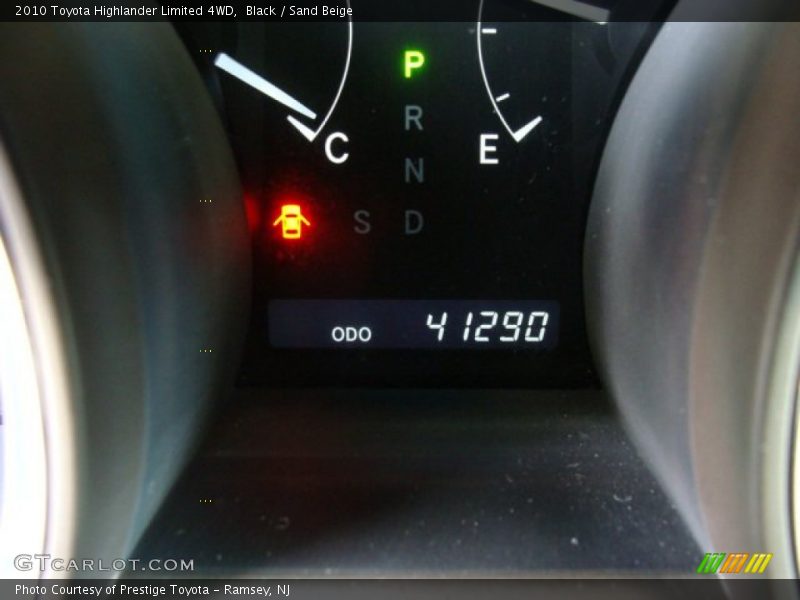 Black / Sand Beige 2010 Toyota Highlander Limited 4WD