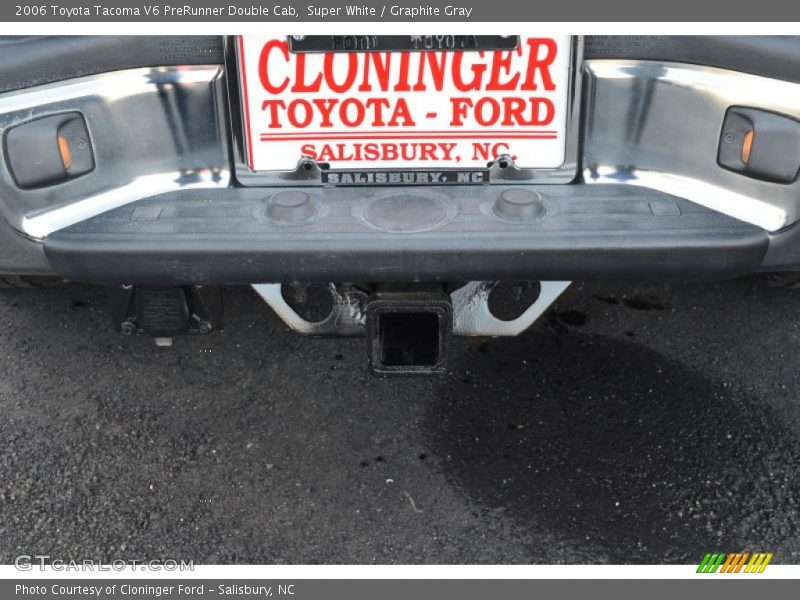 Super White / Graphite Gray 2006 Toyota Tacoma V6 PreRunner Double Cab