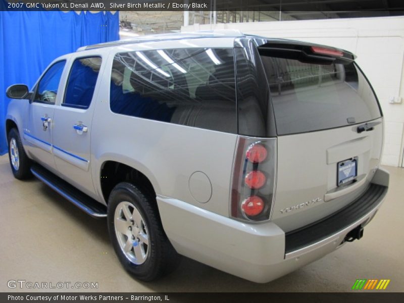 Silver Birch Metallic / Ebony Black 2007 GMC Yukon XL Denali AWD