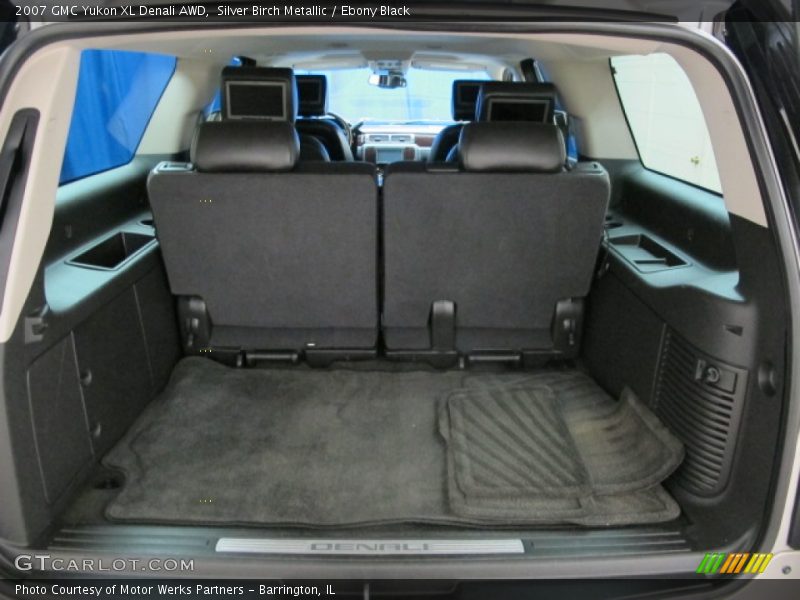 Silver Birch Metallic / Ebony Black 2007 GMC Yukon XL Denali AWD