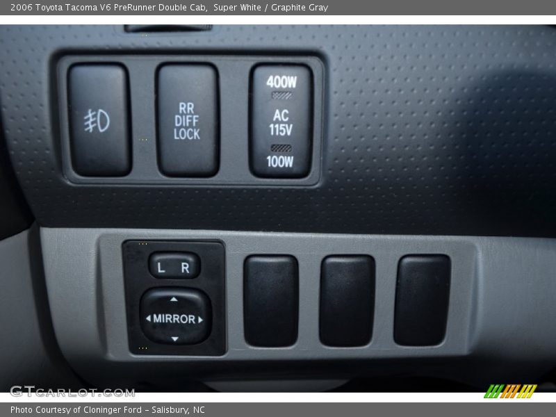 Super White / Graphite Gray 2006 Toyota Tacoma V6 PreRunner Double Cab