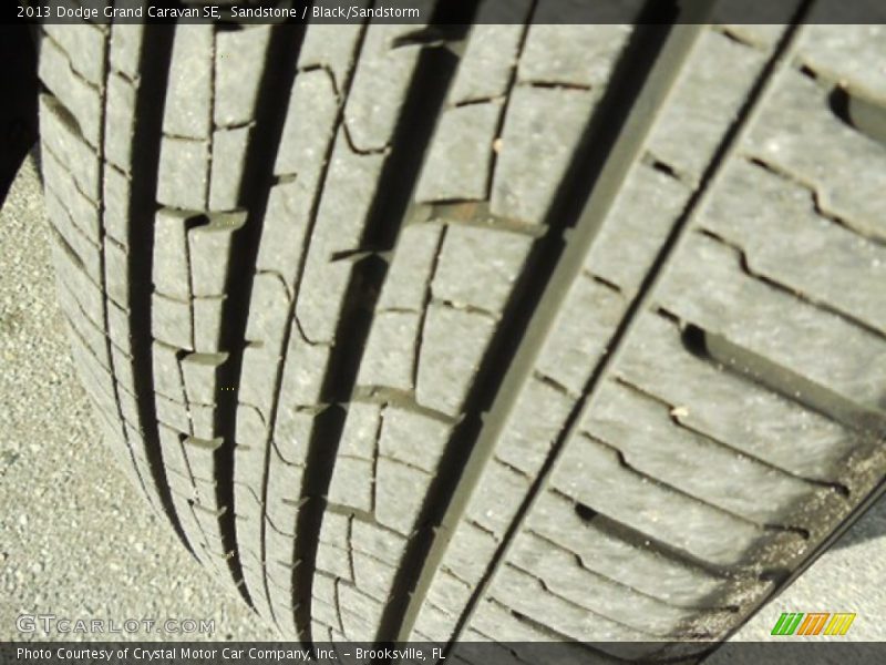 Sandstone / Black/Sandstorm 2013 Dodge Grand Caravan SE