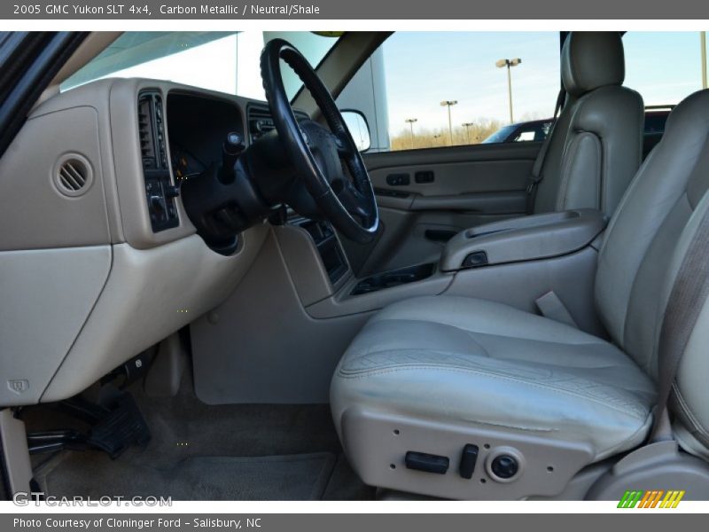 Carbon Metallic / Neutral/Shale 2005 GMC Yukon SLT 4x4