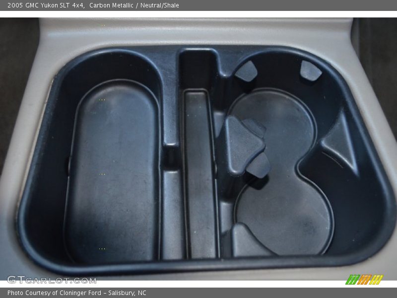 Carbon Metallic / Neutral/Shale 2005 GMC Yukon SLT 4x4