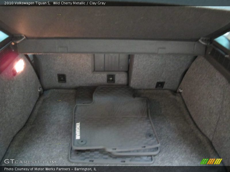 Wild Cherry Metallic / Clay Gray 2010 Volkswagen Tiguan S