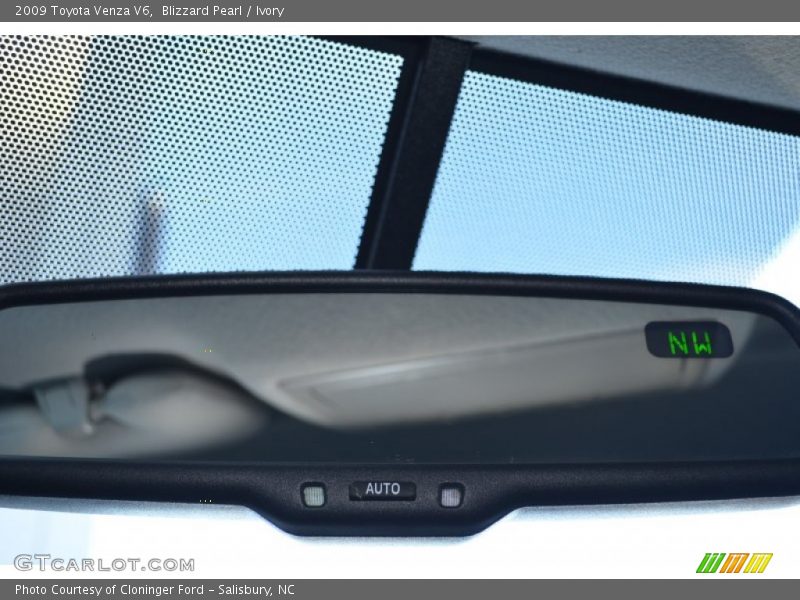 Blizzard Pearl / Ivory 2009 Toyota Venza V6