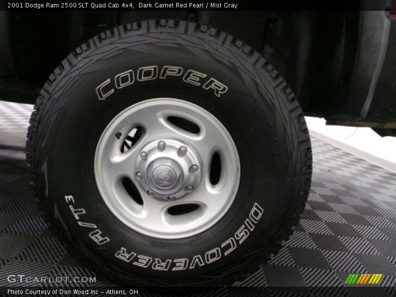 Dark Garnet Red Pearl / Mist Gray 2001 Dodge Ram 2500 SLT Quad Cab 4x4