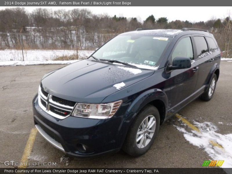 Front 3/4 View of 2014 Journey SXT AWD