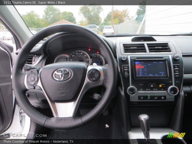 Super White / Black 2012 Toyota Camry SE