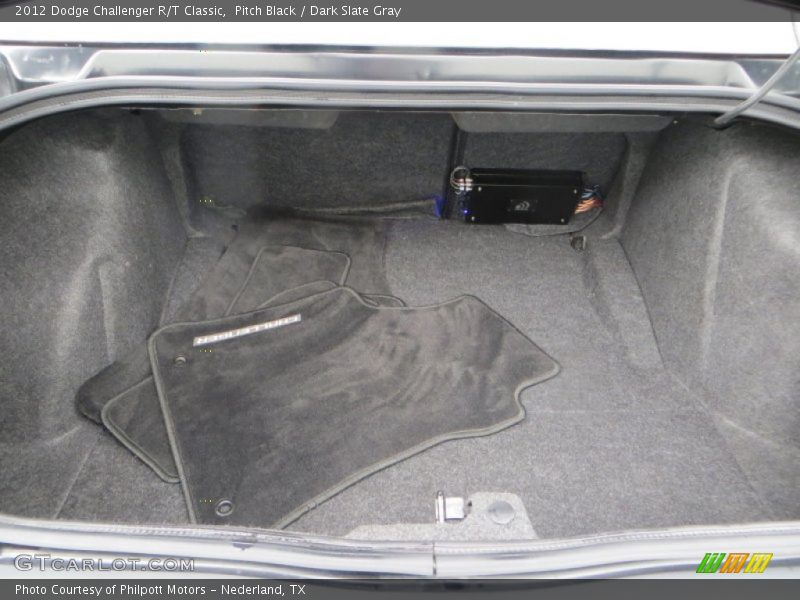 Pitch Black / Dark Slate Gray 2012 Dodge Challenger R/T Classic