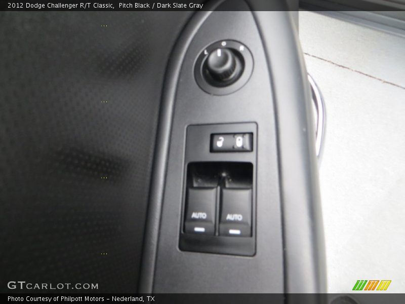 Pitch Black / Dark Slate Gray 2012 Dodge Challenger R/T Classic