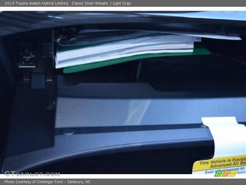 Classic Silver Metallic / Light Gray 2014 Toyota Avalon Hybrid Limited