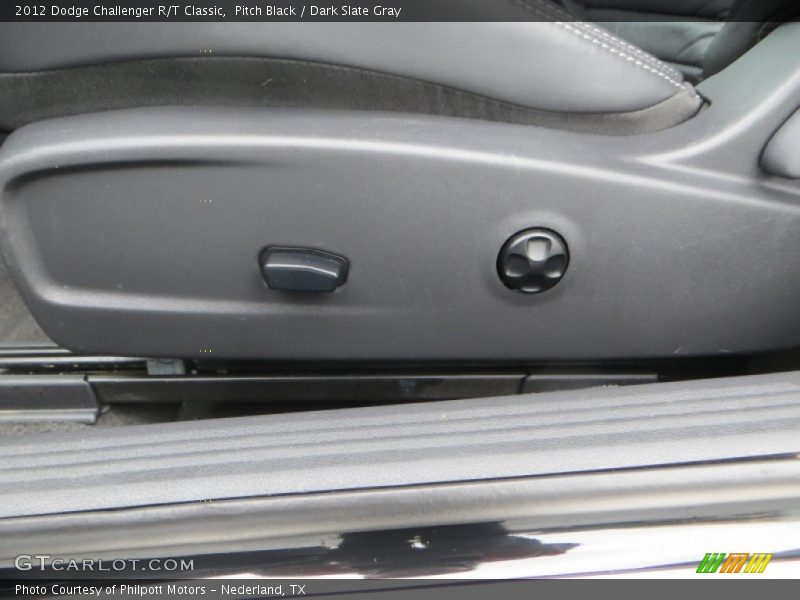 Pitch Black / Dark Slate Gray 2012 Dodge Challenger R/T Classic