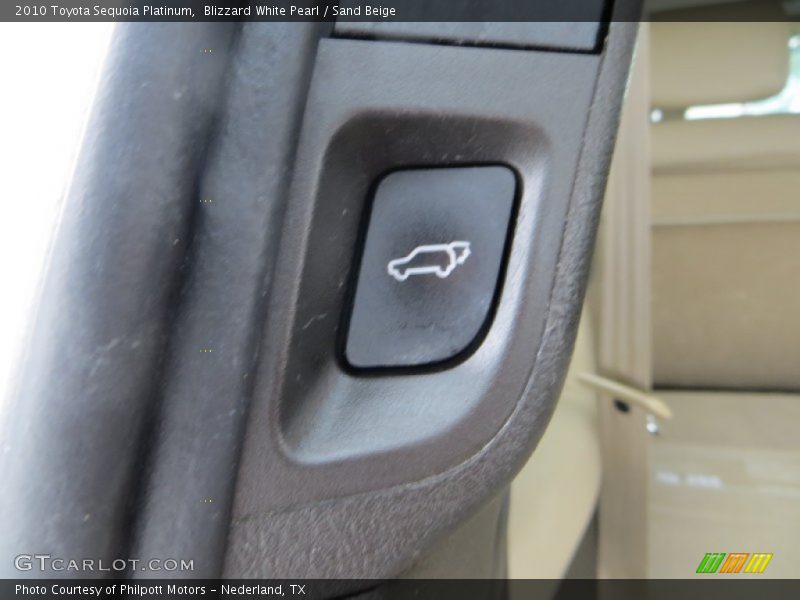Blizzard White Pearl / Sand Beige 2010 Toyota Sequoia Platinum
