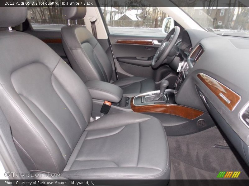 Ibis White / Black 2012 Audi Q5 3.2 FSI quattro