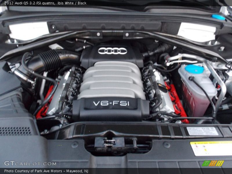 Ibis White / Black 2012 Audi Q5 3.2 FSI quattro