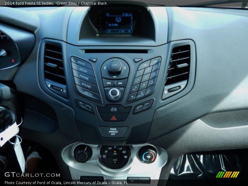 Green Envy / Charcoal Black 2014 Ford Fiesta SE Sedan