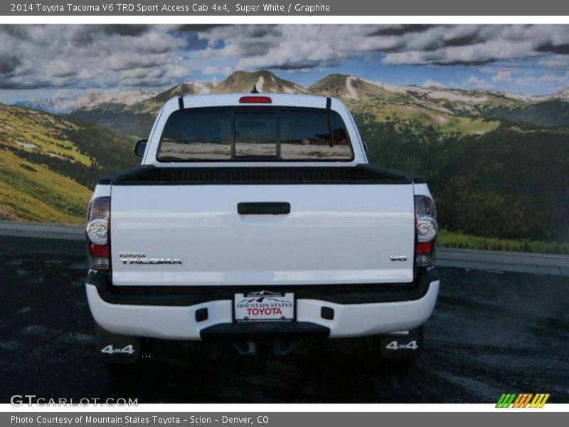 Super White / Graphite 2014 Toyota Tacoma V6 TRD Sport Access Cab 4x4