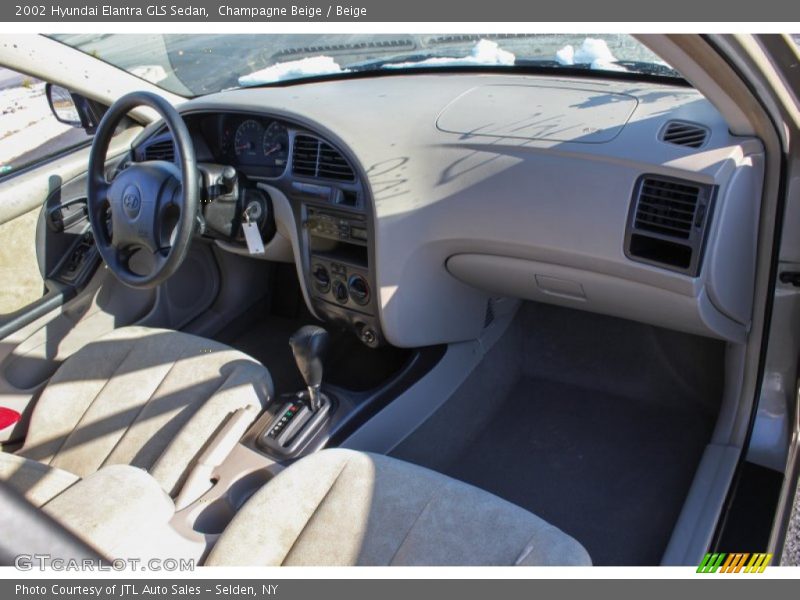 Champagne Beige / Beige 2002 Hyundai Elantra GLS Sedan