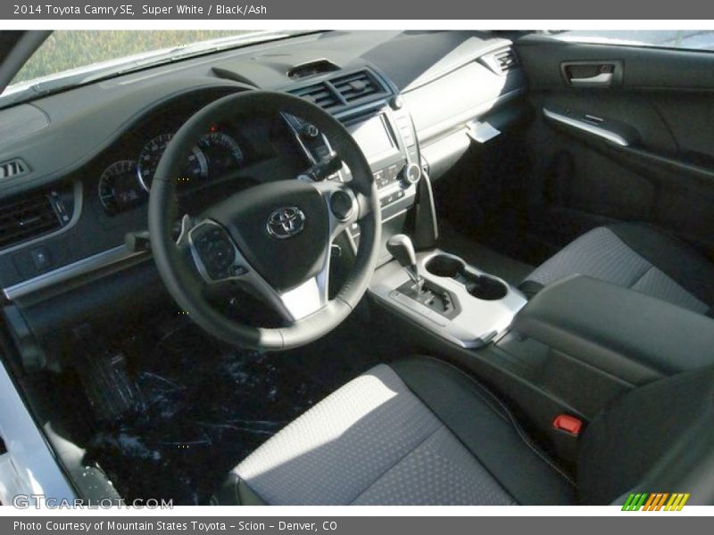 Super White / Black/Ash 2014 Toyota Camry SE