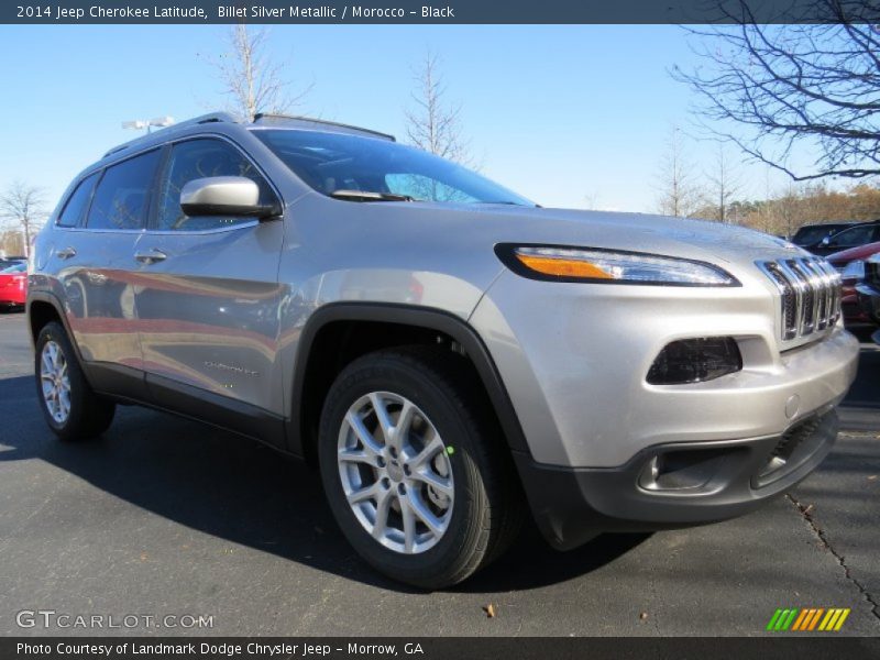 Front 3/4 View of 2014 Cherokee Latitude