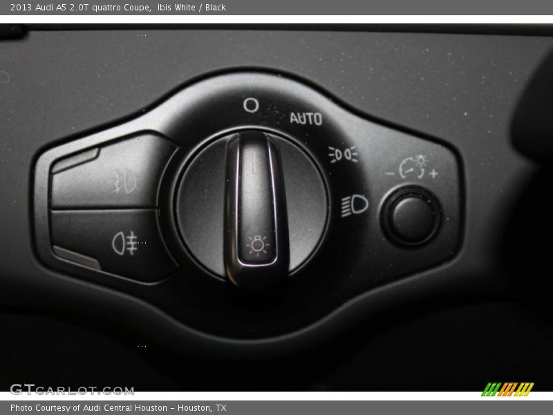 Ibis White / Black 2013 Audi A5 2.0T quattro Coupe
