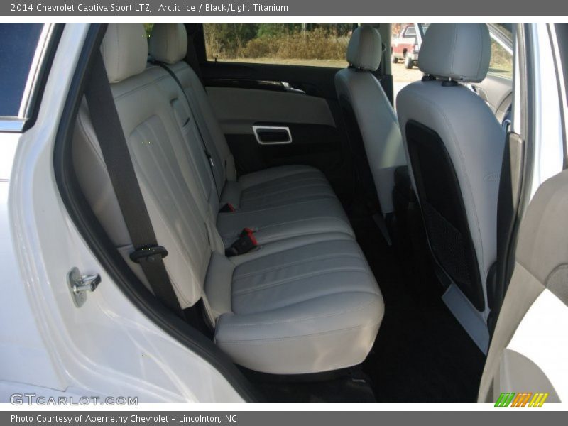 Arctic Ice / Black/Light Titanium 2014 Chevrolet Captiva Sport LTZ