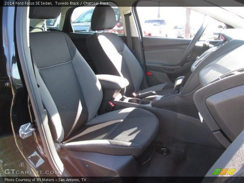 Tuxedo Black / Charcoal Black 2014 Ford Focus SE Sedan