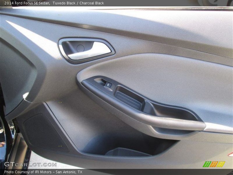 Tuxedo Black / Charcoal Black 2014 Ford Focus SE Sedan