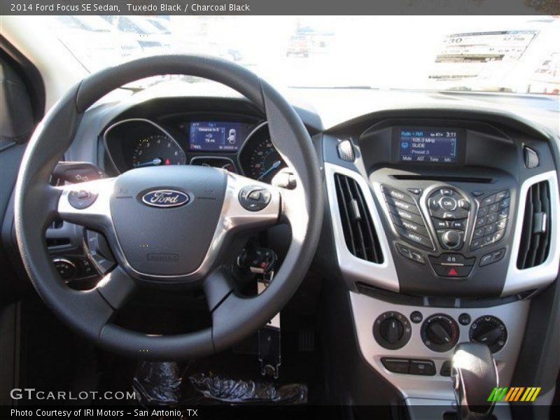 Tuxedo Black / Charcoal Black 2014 Ford Focus SE Sedan