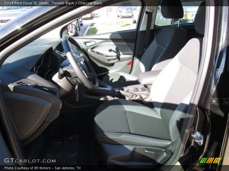 Tuxedo Black / Charcoal Black 2014 Ford Focus SE Sedan