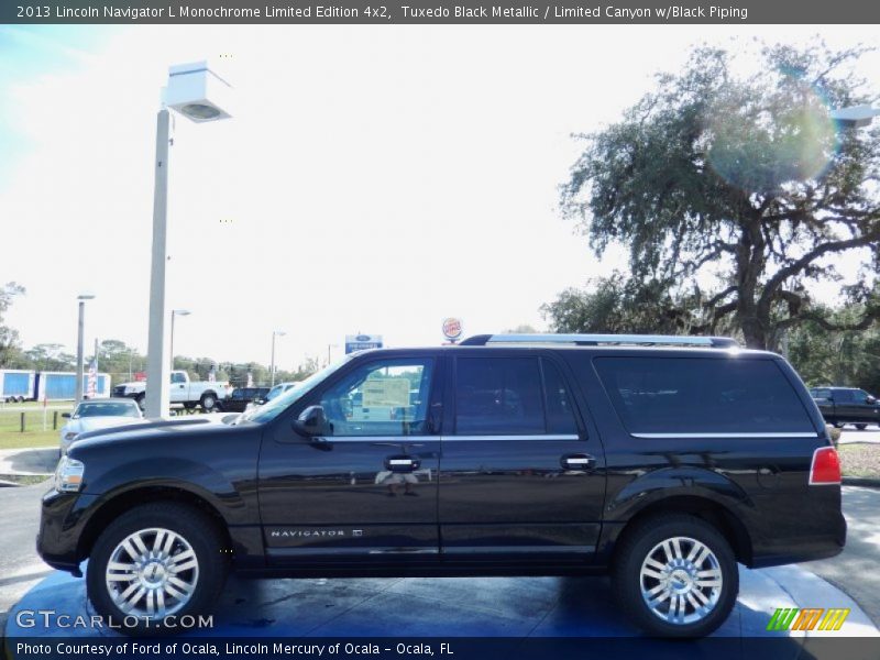  2013 Navigator L Monochrome Limited Edition 4x2 Tuxedo Black Metallic