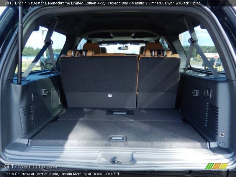  2013 Navigator L Monochrome Limited Edition 4x2 Trunk