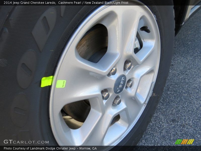 Cashmere Pearl / New Zealand Black/Light Frost 2014 Jeep Grand Cherokee Laredo