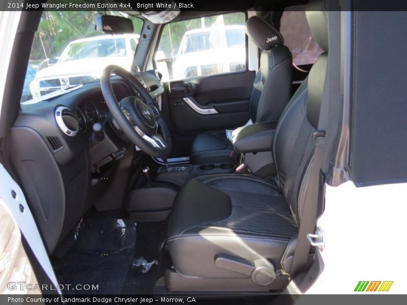 Bright White / Black 2014 Jeep Wrangler Freedom Edition 4x4